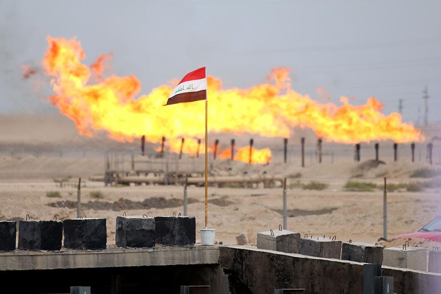شركات عراقية وأمريكية توقع اتفاقيات لالتقاط الغاز من حقول النفط واستغلاله لتوليد الكهرباء بدل استيراده من إيران