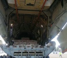 وصول طائرة مساعدات ليبية إلى مطار اللاذقية الدولي