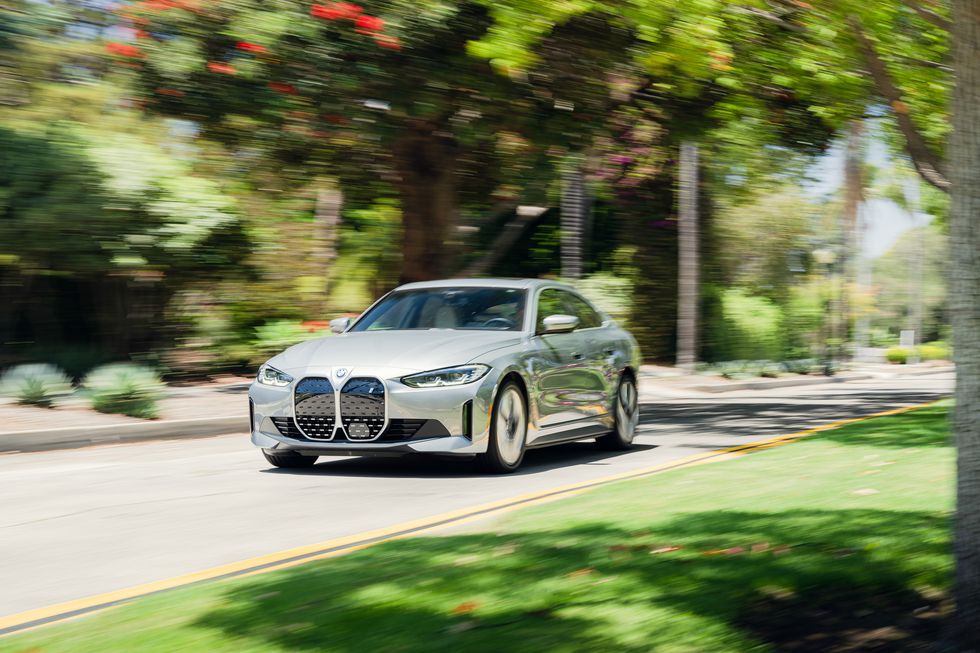 2024 BMW i4: سيارة غران كوبيه كهربائية أنيقة وقوية (صور)